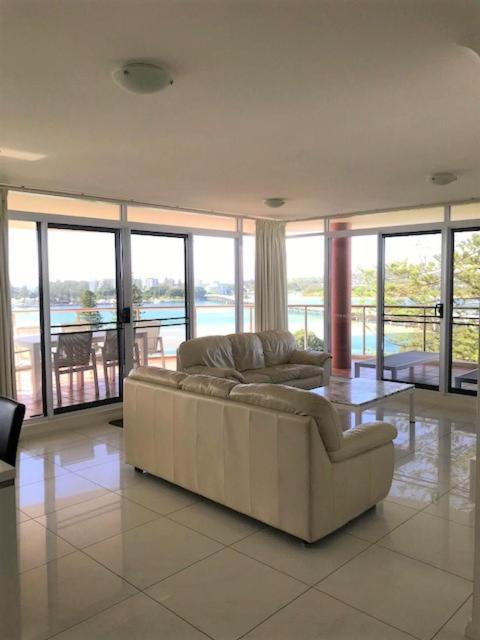 פורסטר Sunrise Luxury Apartments מראה חיצוני תמונה